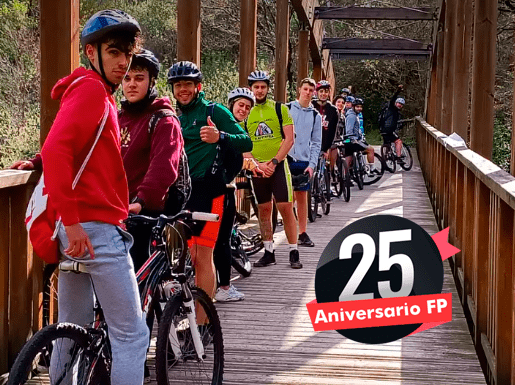 25 urte kirolaren eta jarduera fisikoaren profesionalak prestatzen